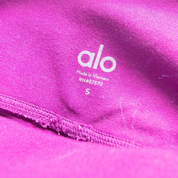 Alo Yoga Purple Capri 'Coast' ¾ Length Cropped Yoga Leggings - Picture 6 of 7